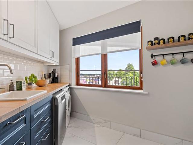 395,000 | Apartment 20, Goldstone Court, Clogher Road, Crumlin, Dublin 12 Mullery O Gara Estate Agents 4946 MyHome. Ie Residential