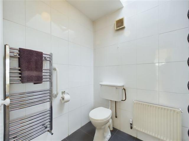 395,000 | Cashel Road, Killenaule, Thurles, Co. Tipperary Sherry FitzGerald Gleeson 4738 MyHome. Ie Residential