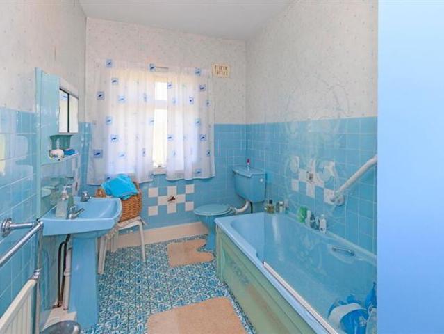 395,000 | Carrigdonn, Limerick Road, Newport, Tipperary REA John Lee 5003 MyHome. Ie Residential
