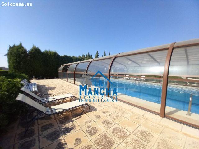 395.000€* INMOBILIARIA LA MANCHA VENDE PRECIOSA PARCELA CON 5 HABITACIONES Y PISCINA CUBIERTA
