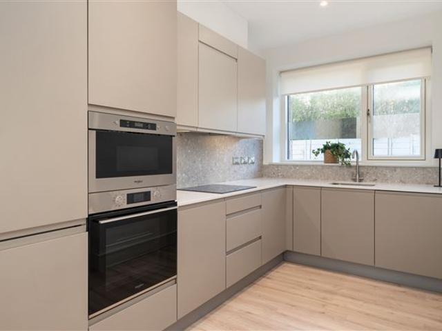 395,000 | Kylemore, 4 Smallacre, Block E, Church Road, Killiney, Co. Dublin Sherry FitzGerald Dalkey 4968 MyHome. Ie Residential