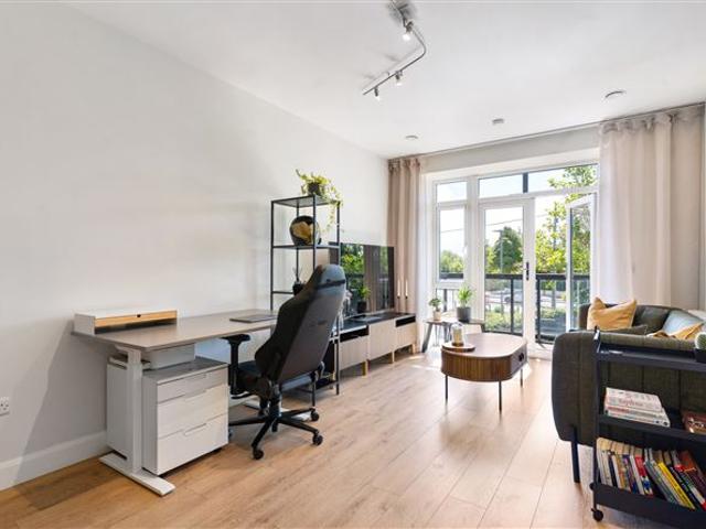 395,000 | 10 Greenbank House, Cualanor, Dun Laoghaire, Co. Dublin Sherry FitzGerald Dun Laoghaire 5005 MyHome. Ie Residential
