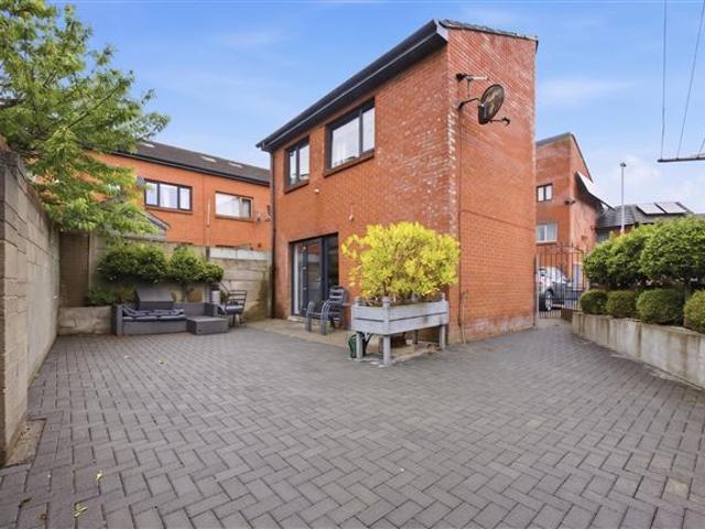 395,000 | 1 Gateway Place, Ballymun, Dublin 11 Smith & Butler Estates 5004 MyHome. Ie Residential