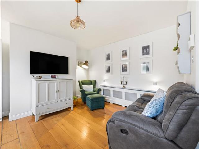 395,000 | 81 Caragh Court, Naas, Co. Kildare Byrne Malone Estate Agents 5000 MyHome. Ie Residential