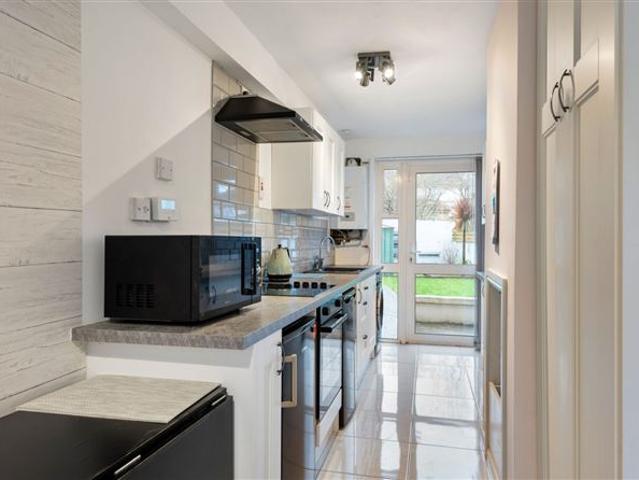 395,000 | 98 Millbrook Avenue, Ayrfield, Dublin Noel Kelly Auctioneers Ltd 4979 MyHome. Ie Residential