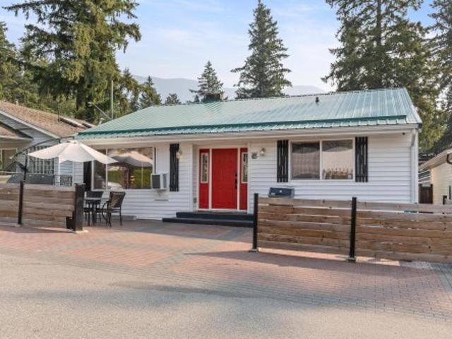 395 Alder Street, Cultus Lake, BC, V2R 4Z1 Single Family Property For Sale | Listing ID R3098 | Royal LePage