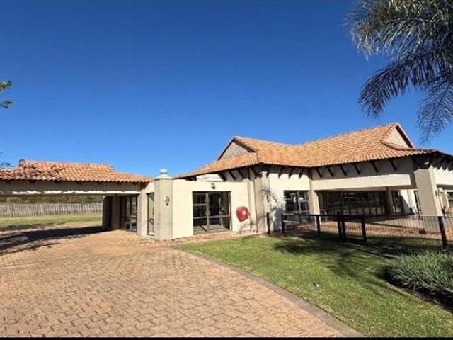 395 m² Land available in The Island Estates