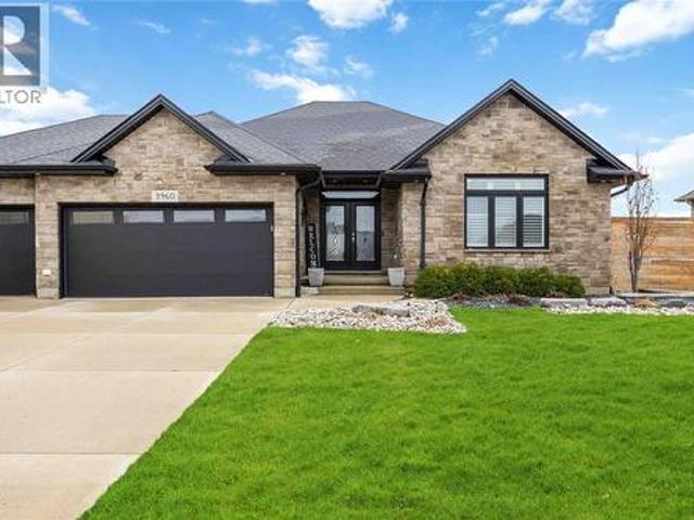 3960 Cullen Drive, Plympton Wyoming, ON, N0N 1J6 house for sale | Listing ID 26011 | Royal LePage