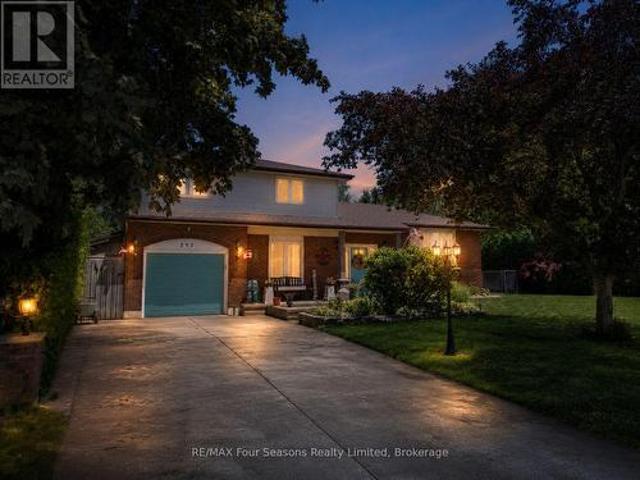 397 Falconer Street, Saugeen Shores, ON, N0H 2C2 house for sale | Listing ID X13452 | Royal LePage