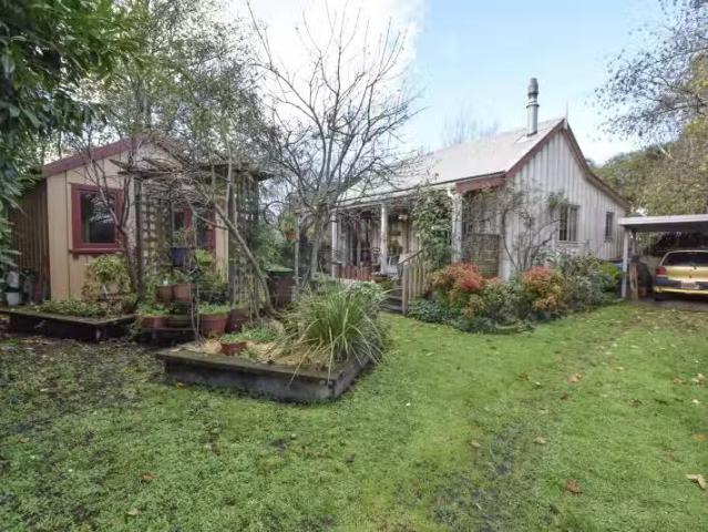 397a High Street, Carterton, Carterton For Sale
