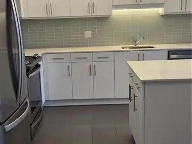 399 QUEEN Street S Unit# 304