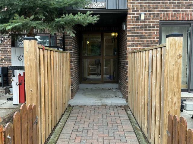 39 43 Taunton Road E, Oshawa | For Rent @ $2,300 | Condos. Ca