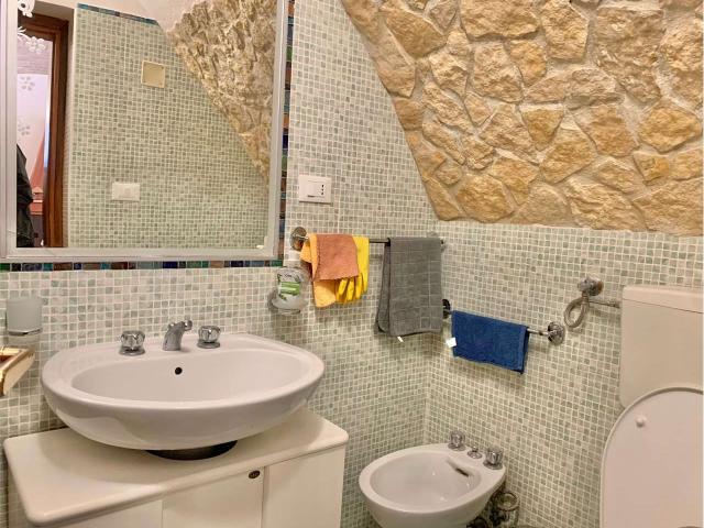 39 328 4293872 Whatsapp Bellissima casa in affitto nel centro storico