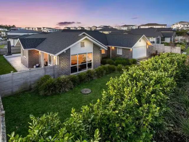 39 Takurua Terrace, Orewa, Rodney For Sale