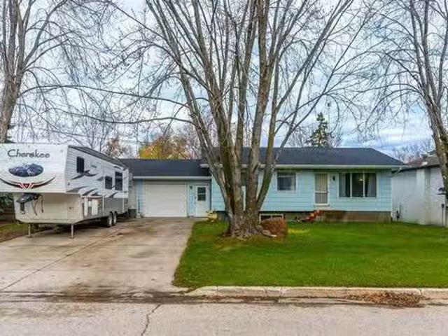 39 Third Av Avenue, Blumenort, MB, R0A 0C1 house for sale L.