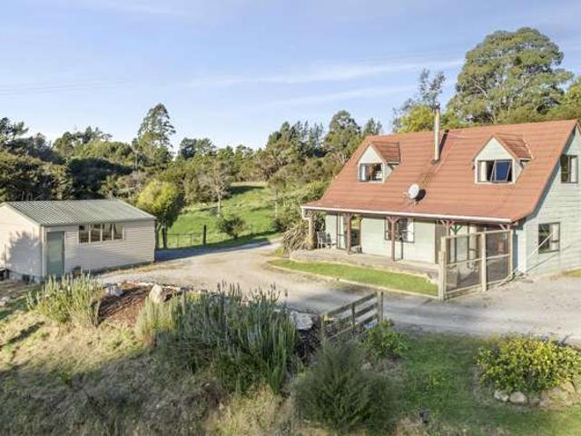 39 Upper Tukurua Road, Parapara, Tasman