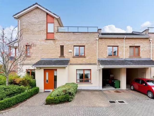 39 Annfield Crescent is for sale