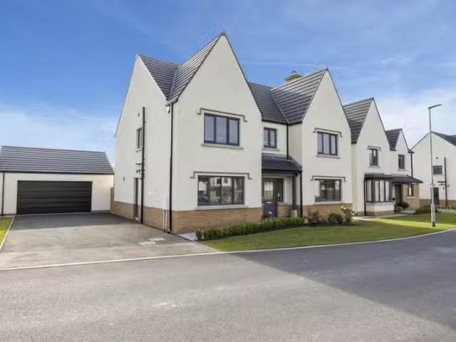 39 Ashgrove Walk