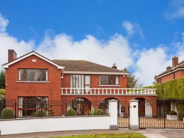 39 Castleknock Lodge, Castleknock, Dublin 15 is for sale