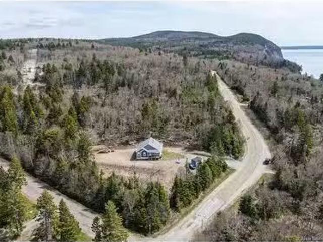 39 Chignecto Dr, Alma, NB, E4H 1V9 house for sale Listing I.