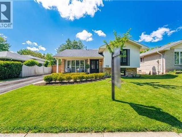 39 Culham Street, Oakville, ON, L6H 1G3 house for sale | Listing ID 40837 | Royal LePage