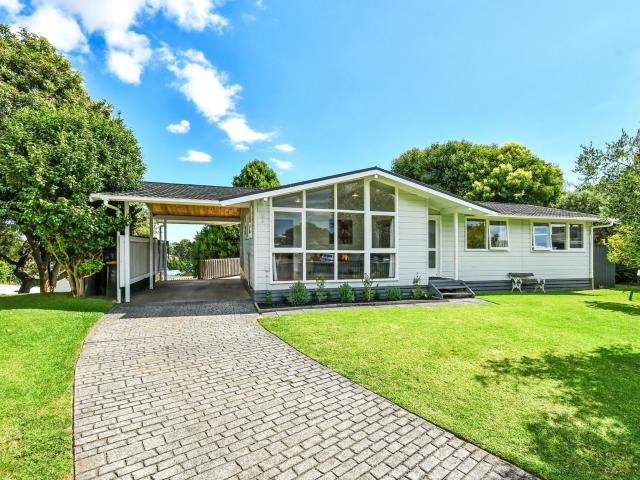 39 Fairview Avenue, in the city: Auckland City, area: Opaheke, price: 839000, latitude: 37.0765, longitude: 174.9460