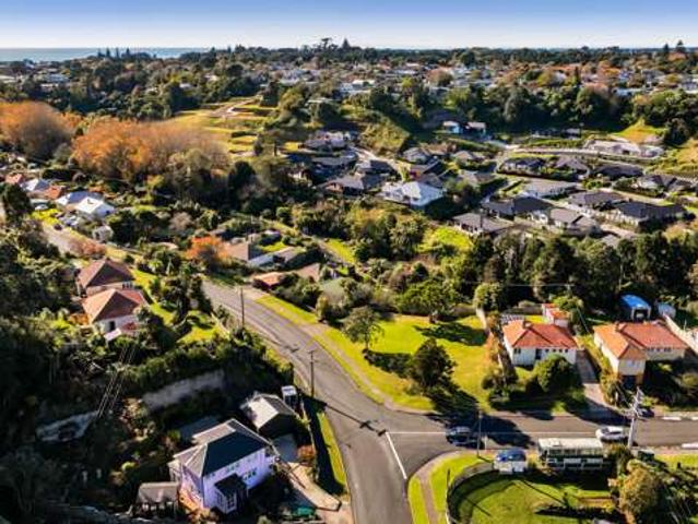 39 Glenpark Avenue, Frankleigh Park, New Plymouth