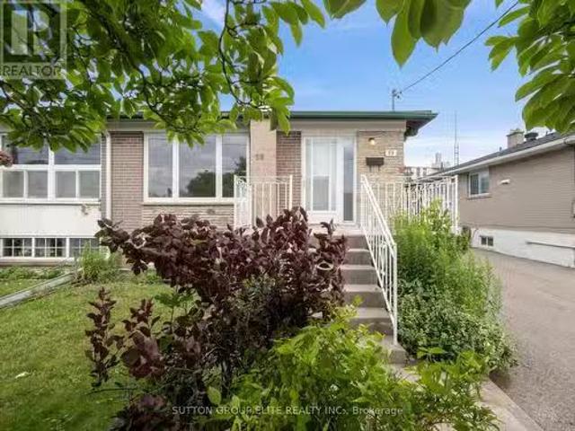39 Gracedale Boulevard, Toronto, ON, M9L 2B7 house for sale.