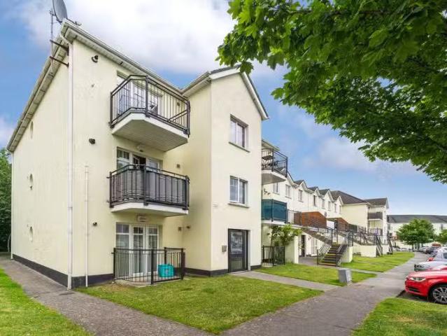 39 Holywell Lane, Swords, Co. Dublin is for sale