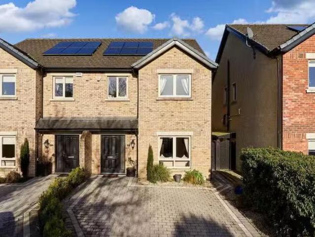 39 Kellett`s Grove, Dunshaughlin, Co. Meath, A85AD99 is for sale
