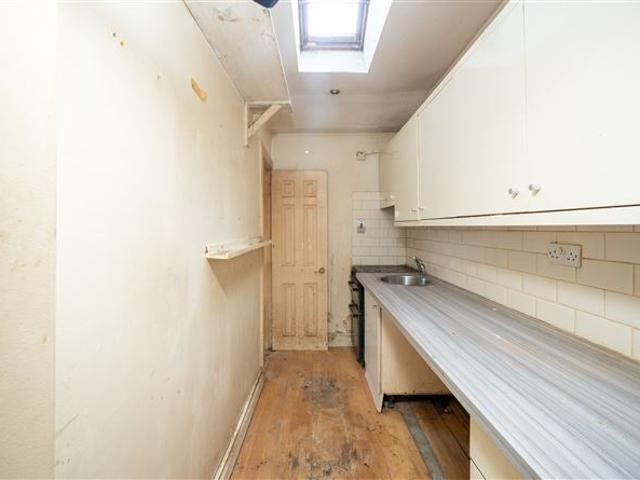 215,000 | 39 Maxwell Street, Dublin 8, Dublin BidX1 Ireland Ltd 4995 MyHome. Ie Residential