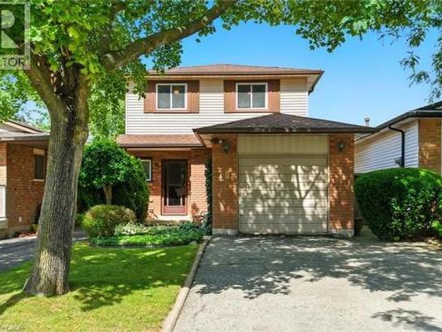 39 Megna Court, Hamilton, ON, L9C 6Y6 house for sale | Listing ID 40851 | Royal LePage