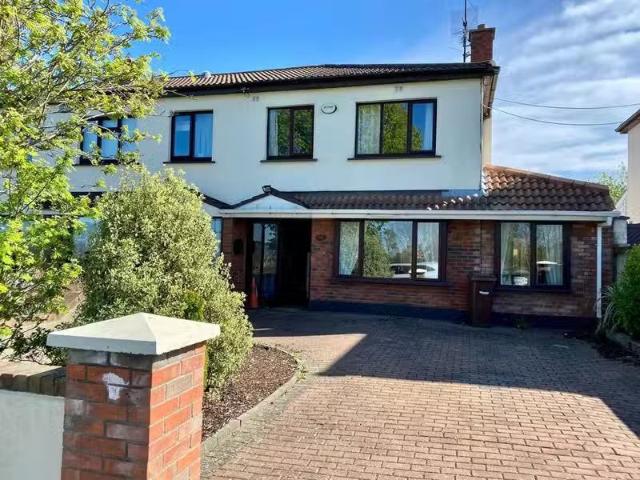 39 Mount Eagle Green, Dublin 18, Leopardstown, Dublin 18, D18A.