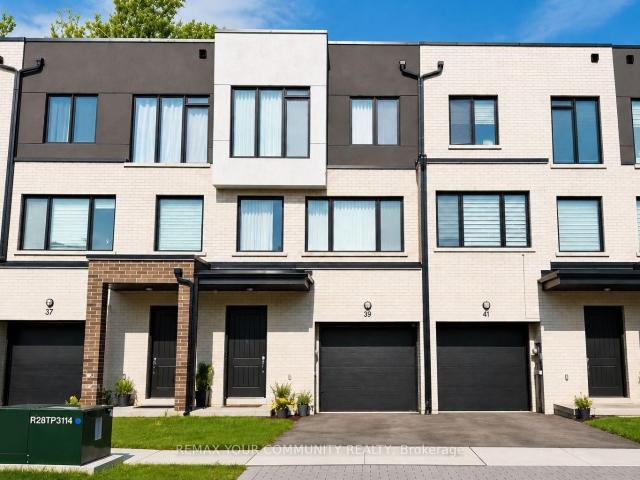 39 Persica Street, Richmond Hill | 3Beds/3Bath, Townhouse, $3,200/mo | Condos. Ca