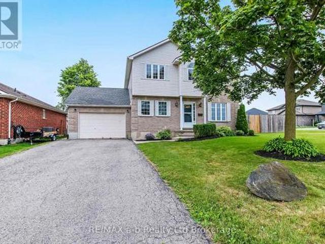 39 Primrose Drive, Tillsonburg, ON, N4G 5S7 house for sale | Listing ID X13544 | Royal LePage