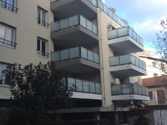 39 RUE ANDRE BOLLIER 69007 LYON