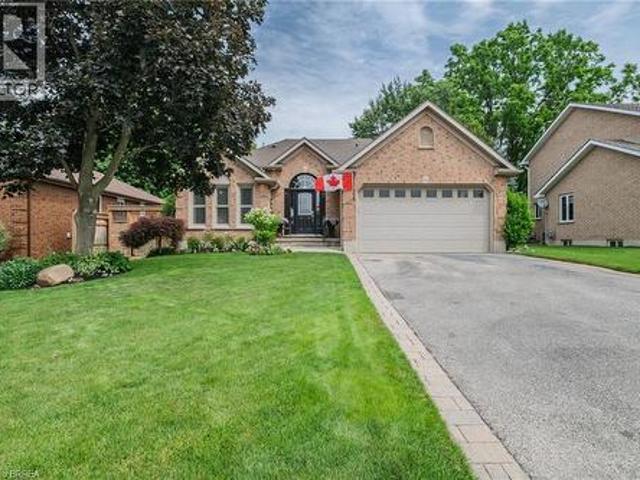 39 Russell Crescent, St. George, ON, N0E 1N0 house for sale | Listing ID 40843 | Royal LePage