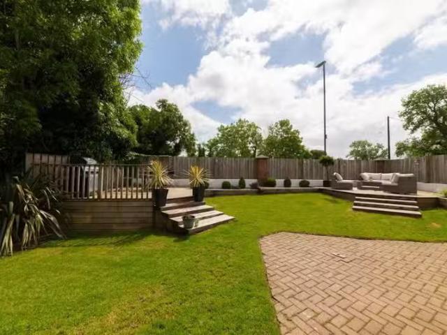 39 Saintfield Road