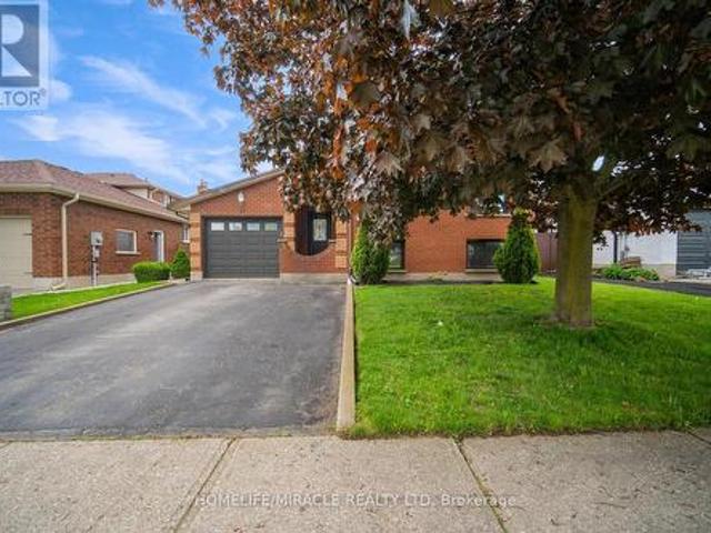 39 Southview Crescent, Cambridge, ON, N1P 1A3 house for sale | Listing ID X12176 | Royal LePage