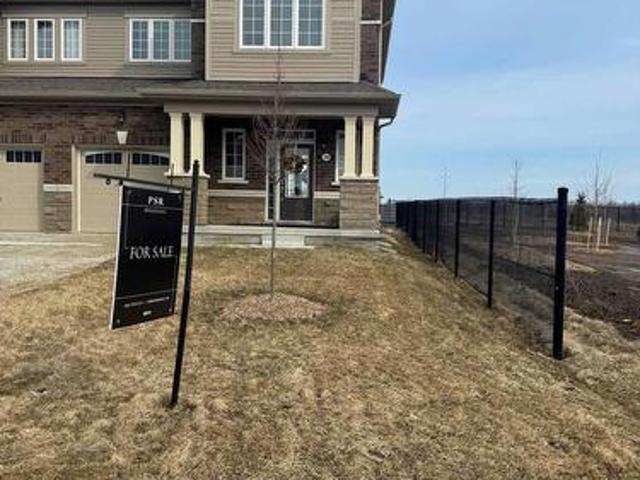 39 Stately Drive, Wasaga Beach, ON, L0M 1S0 house for sale | Listing ID S12079 | Royal LePage
