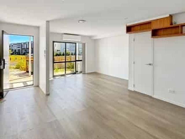 39b Soaring Bird Drive