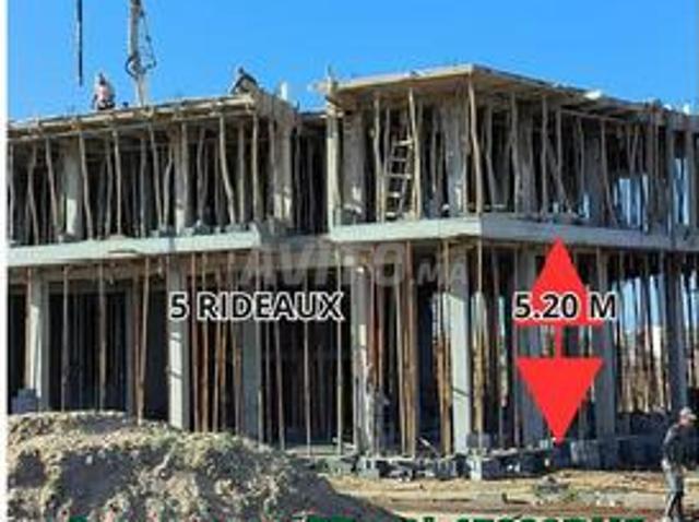 3 magasins à Skhirat Centre sont à vendre