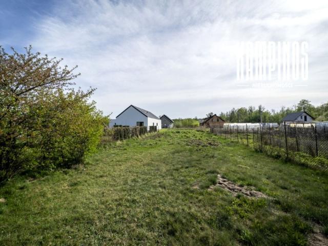 3 Maja 1 023 m², Truskaw