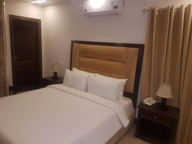 3 Masters bedroom Lavish Serviced Apartment Lahore ID 27764