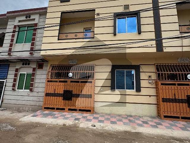 3 Marla beautiful luxury House for sale in lawyer colony Gulzare quid