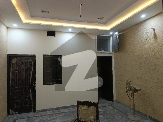 A 2.5 Marla Double Storey House For Sale Near Main College Road Sheraz Town