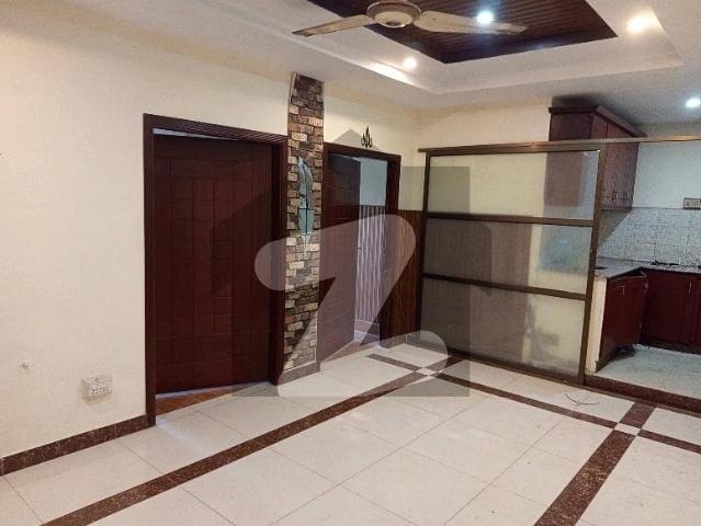 3 Marla Flat for rent in Allama Iqbal Town