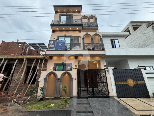 3 Marla Half Triple Storey House For Sale In Bismillah Housing Scheme