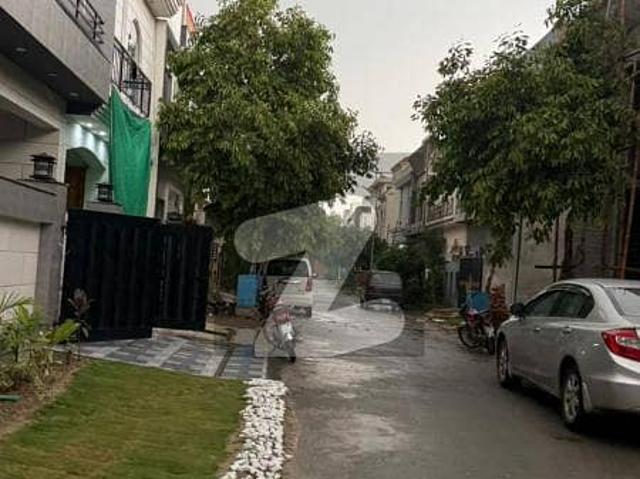 3 Marla Residential Plot Hot Location For Sale In Kabir Town Phase 2