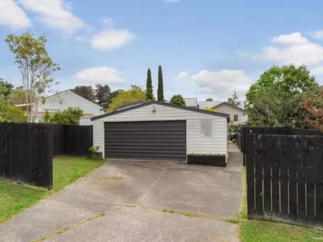 3 Midgley Road, West Harbour, Waitakere City